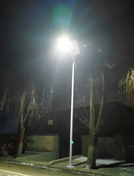 积石山县金银川路街道太阳能路灯项目