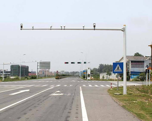 金银川路街道监控灯