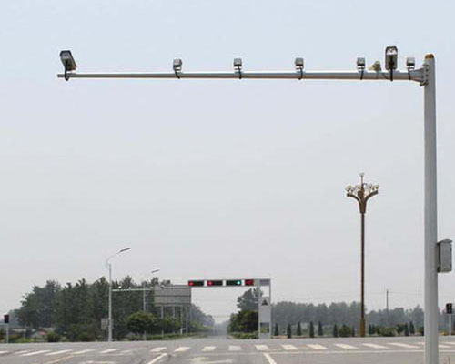 金银川路街道监控灯