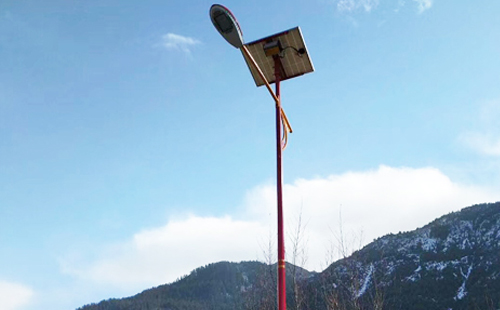 如何选择高质量的金银川路街道太阳能路灯材料：全方位指南